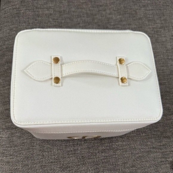 DIOR Prestige Lifestyle Set White Vanity Pouch Cotton Face Towel - Picture 8 of 16